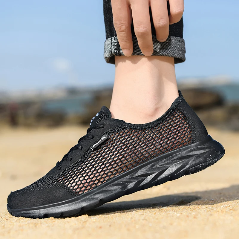 

2021 Summer New Wading Shoes Men's Water Sports Shoes Beach Barefoot Seaside Surfing Outdoor Fishing Upstream Shoes