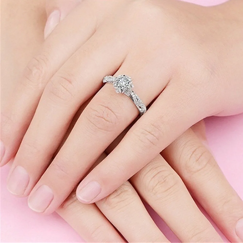 

Fashion Luxury Crystal Engagement Ring for Women AAA White Cubic Zirconia Silver color Rings 2021 Wedding Trend Female Jewerly