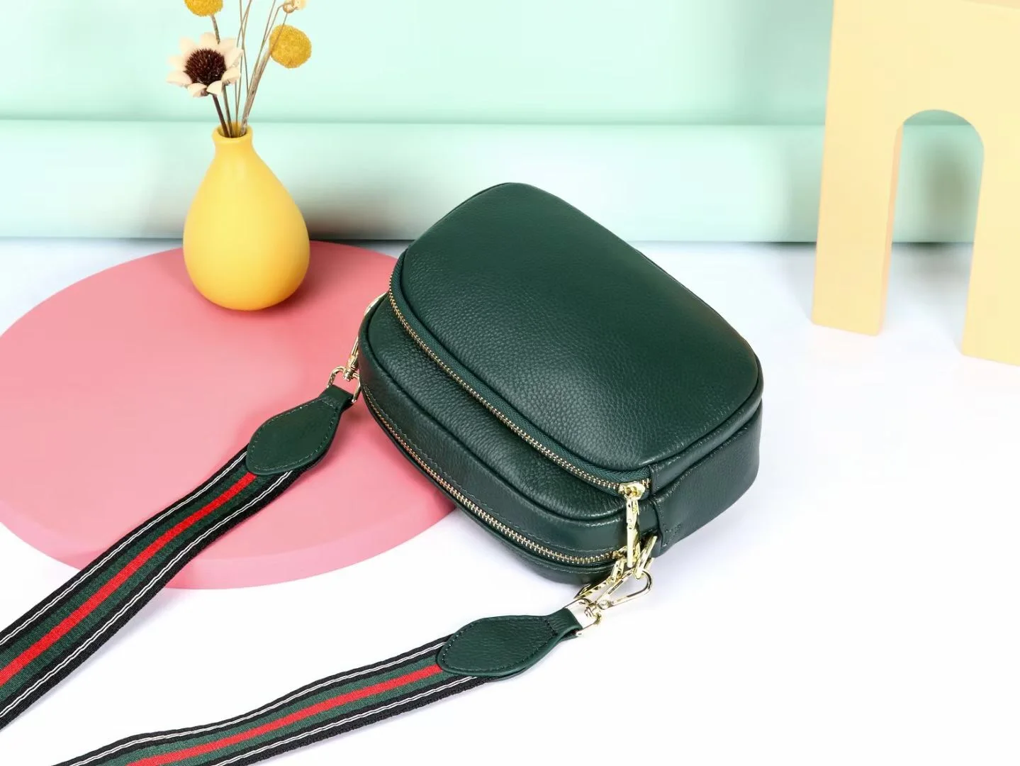 

Atli-v women's striped shoulder bag leather PU shoulder bag fashion chain designer brand cross 2021