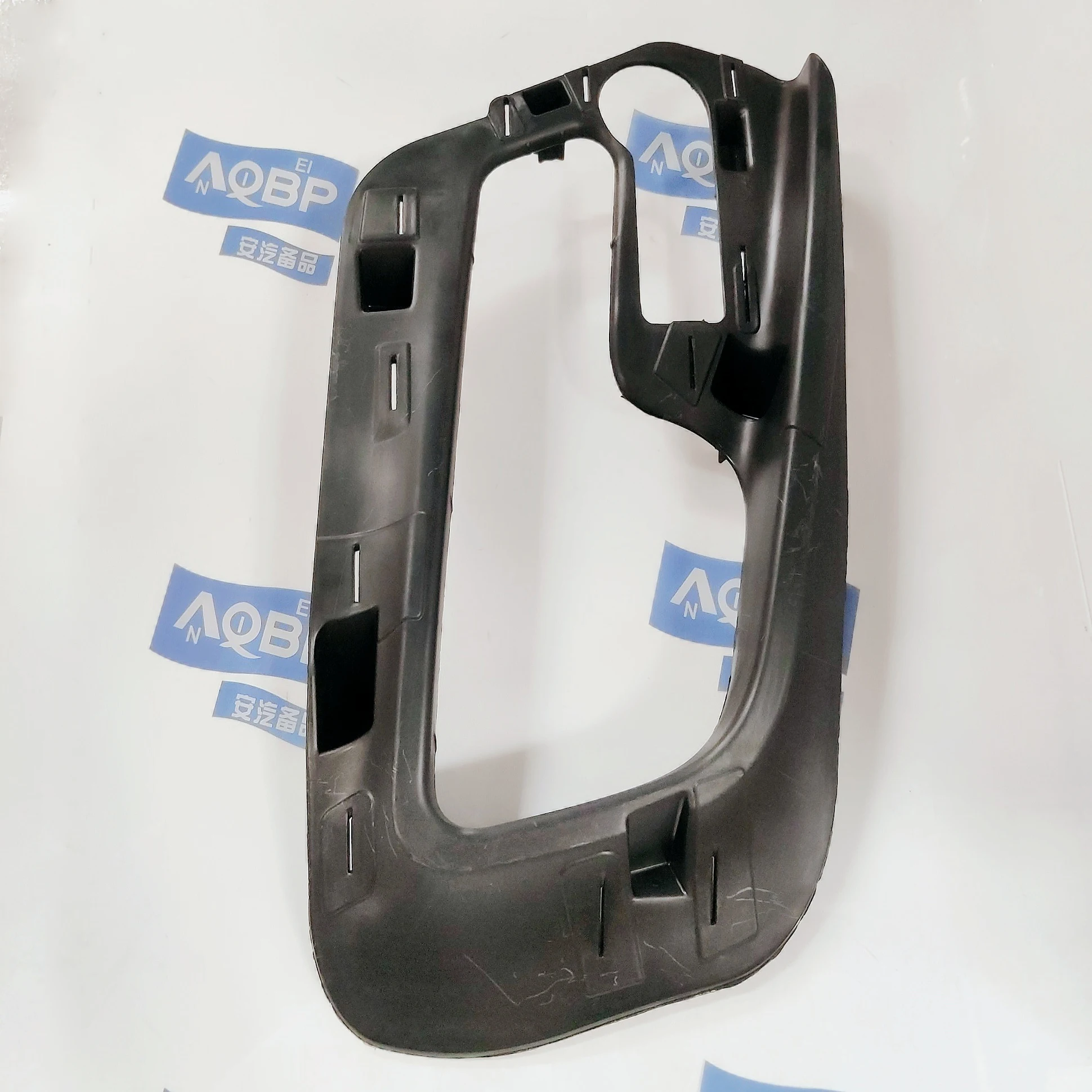 Автозапчасти номер OE 2803127U1555 для JAC S5 Противотуманные фары крепежный кронштейн