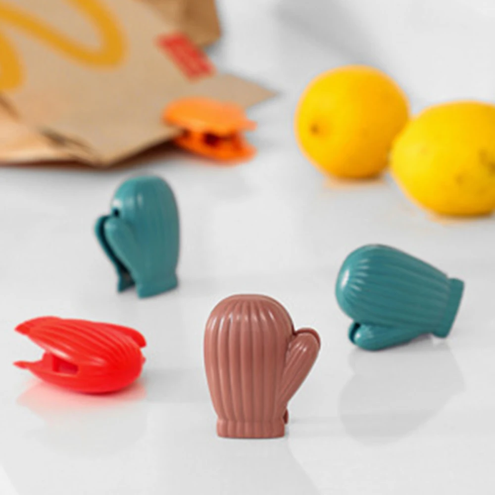 

2pcs Seal Food Storage Bag Clip Snack Sealing Clip Keeping Fresh Sealer Clamp Plastic Helper Food Saver Travel Kitchen Tools