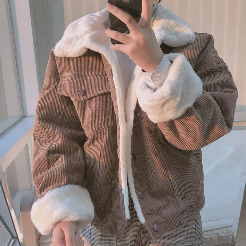 Женская Вельветовая куртка большого размера зимняя длинная из коричневого