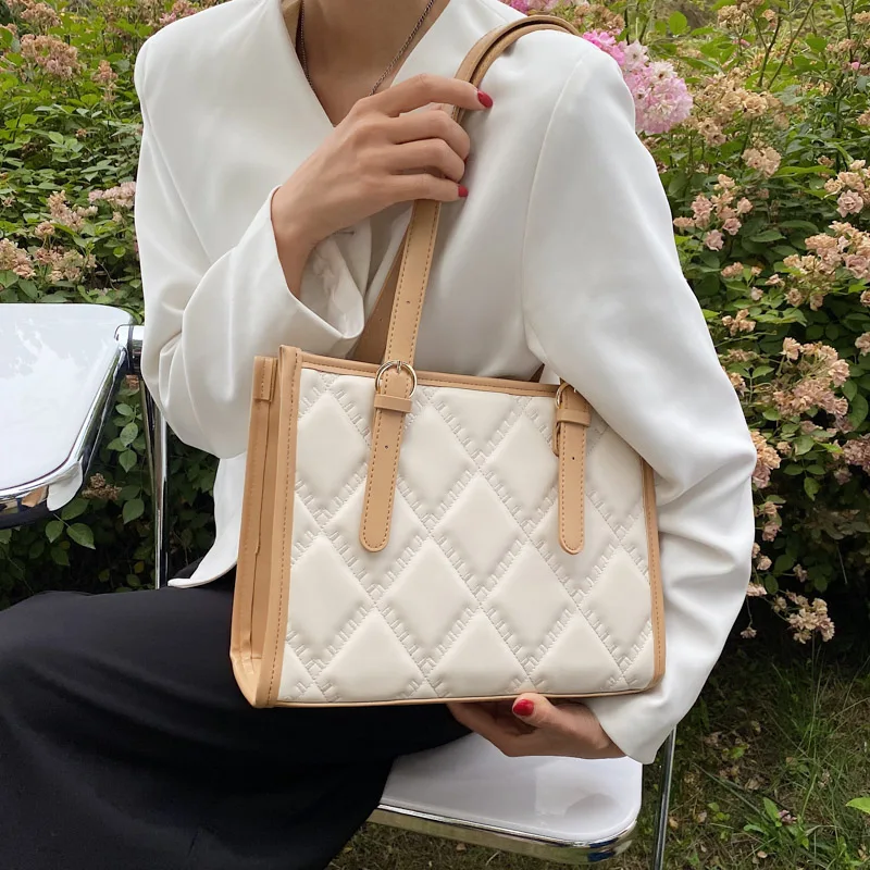 

Embroidery Quilted Small Female Pu Leather Shoulder Crossbody Bags Girls Ladies Tote Handbags New Luxury Fashion 2021 Summer