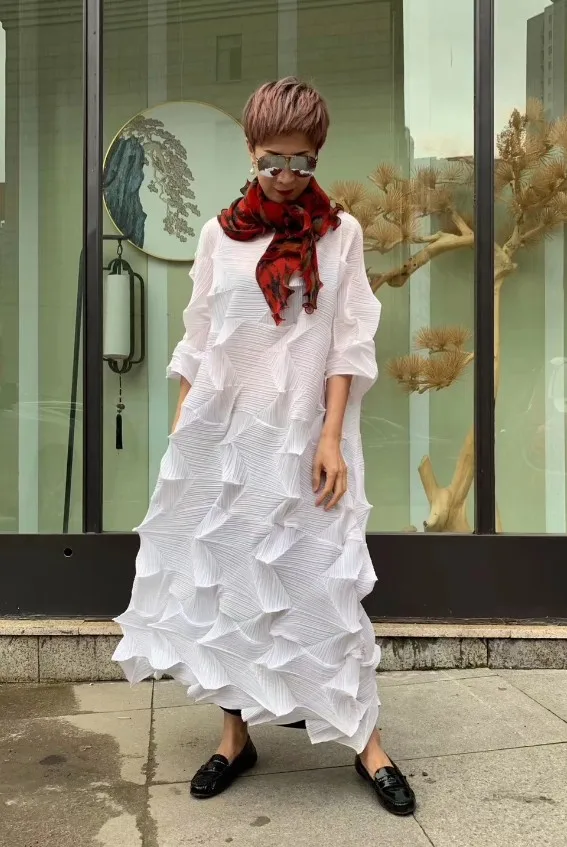 Горячая Miyake модное плиссированное платье со складками и бриллиантами, одноцветное Свободное длинное платье со стоячим воротником
