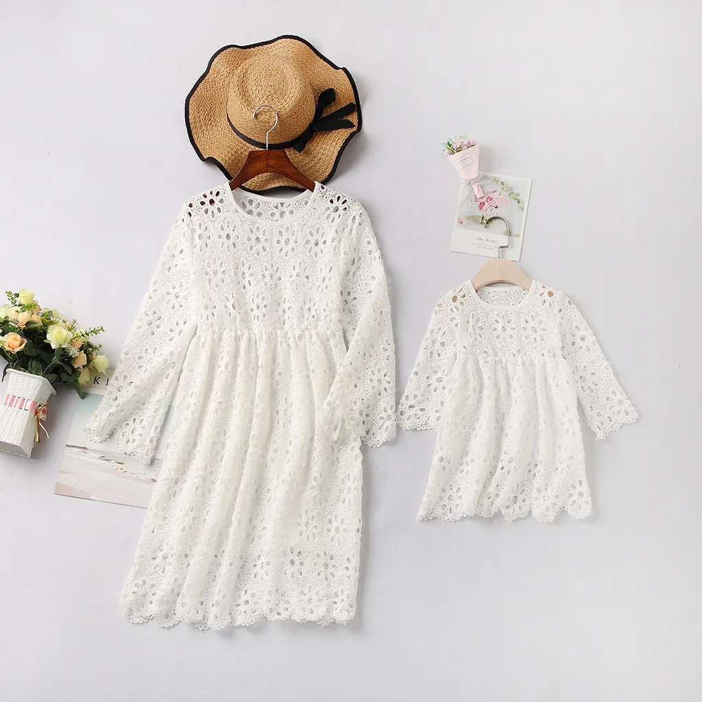 

2021 New Spring Family Matching Clothes Mommy and Daughter White Lace Dress O Neck 3/4 Sleeve Family Matching Outfits Vestidos