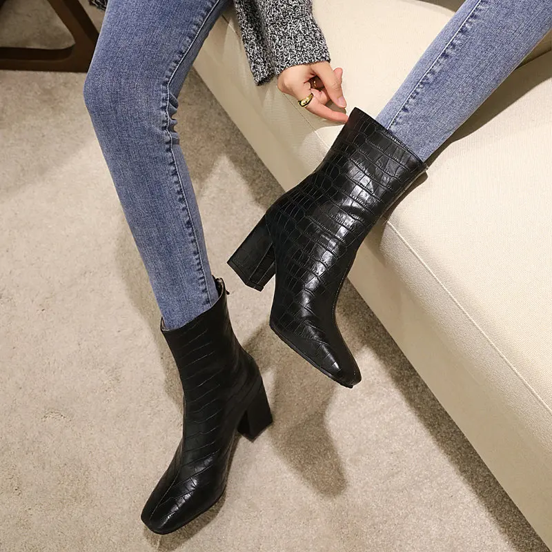 

New 2021 Large Size Ankle Boots Female Pu Leather Women Autumn Boots Fashion Black White Back Zipper Short Shoes Sexy High Heel
