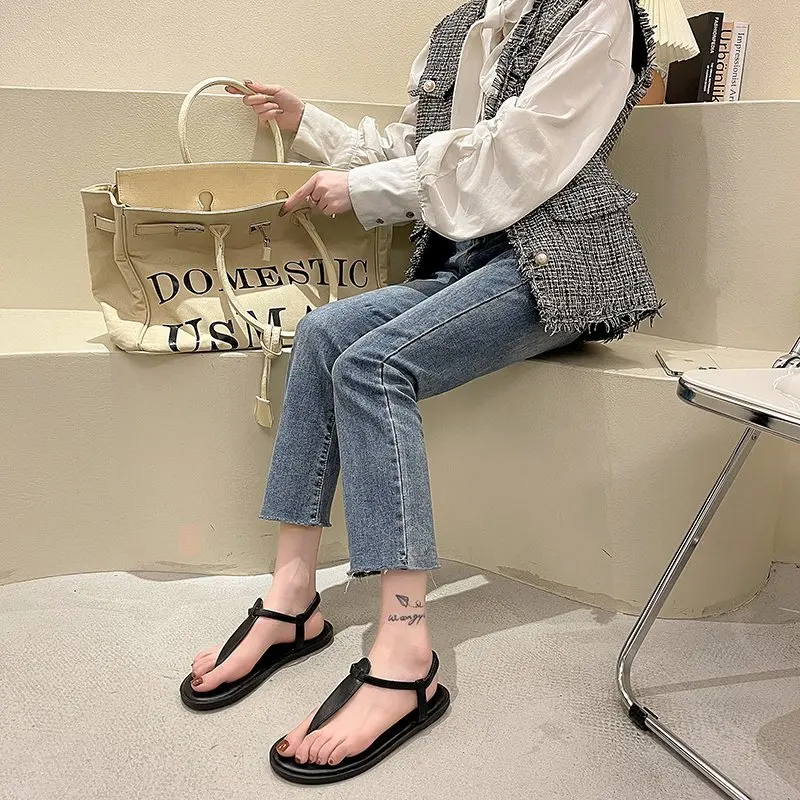 

Summer Fashion Soft Leather Flat Women's Sandals Solid Casual Gladiator Shoes for Woman Open Toe Elastic Band Woman Flip Flops
