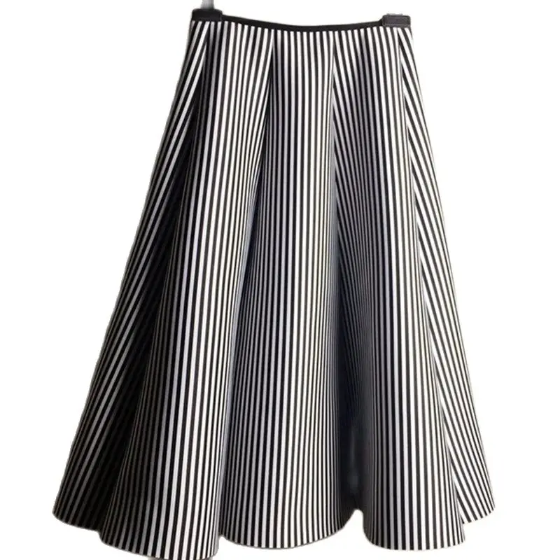 Новинка Весна 2022 зимние женские юбки модные в полоску |