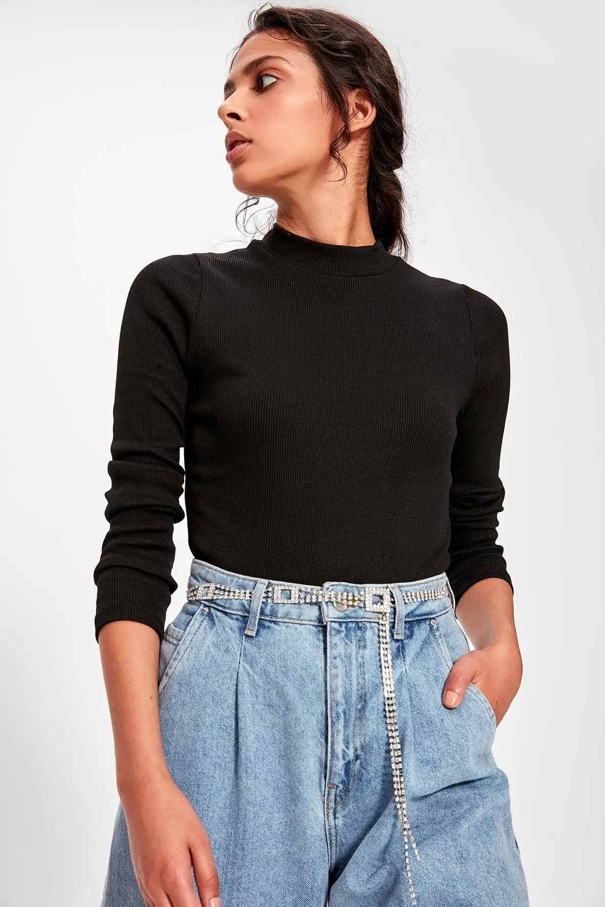 Черный Трикотажный боди в рубчик без бретелек Trendyol TWOAW20BD0011