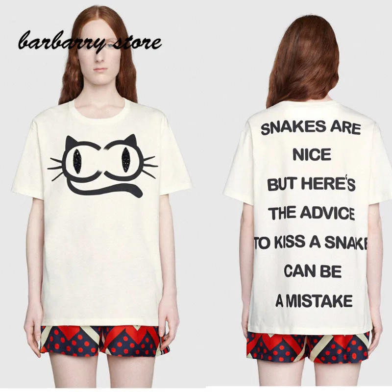 

Женская футболка с коротким рукавом, круглым вырезом и принтом