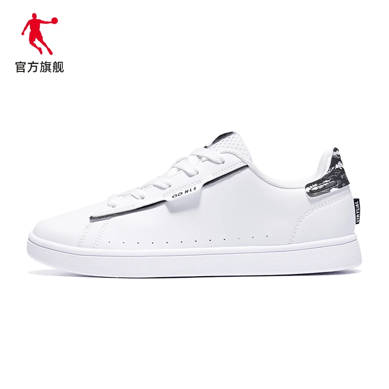 Board shoes women's 2021 autumn and winter new leisure sports shoes printed small white shoes light skateboard shoes