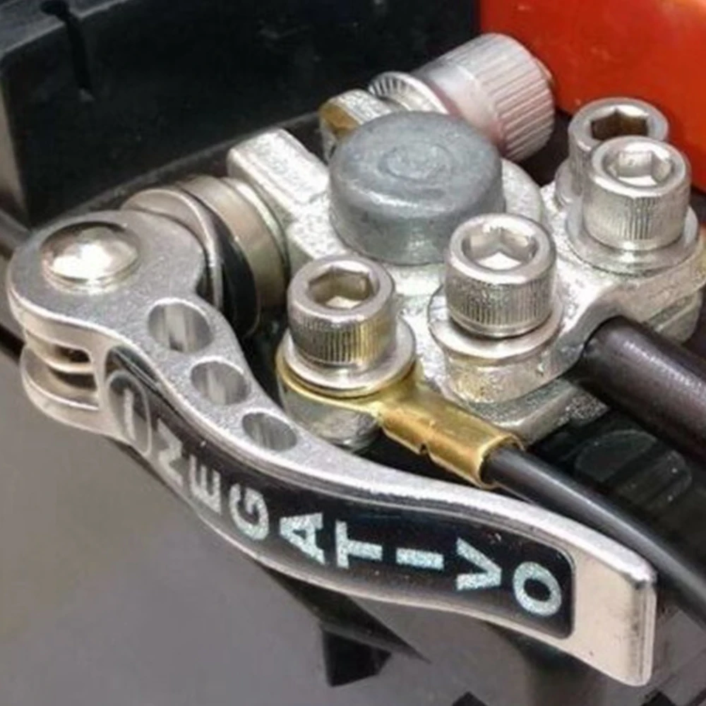

1 Pair Toolless Quick Disconnect Battery Main Cable Post Terminal Shut-Off Connectors for Car Truck