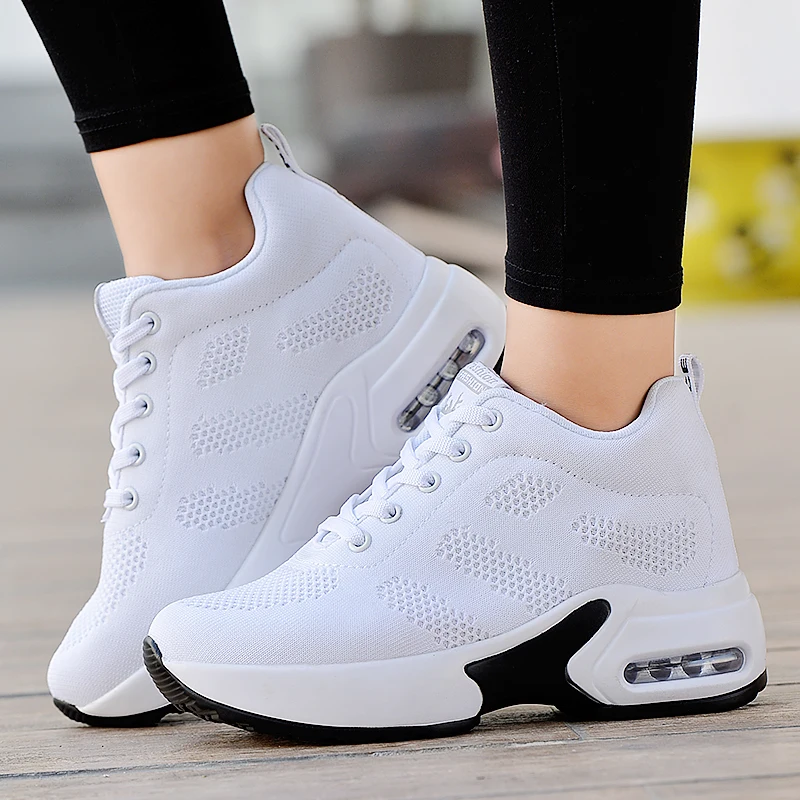 Женские кроссовки на платформе Цвет черный красный белый женские танкетке