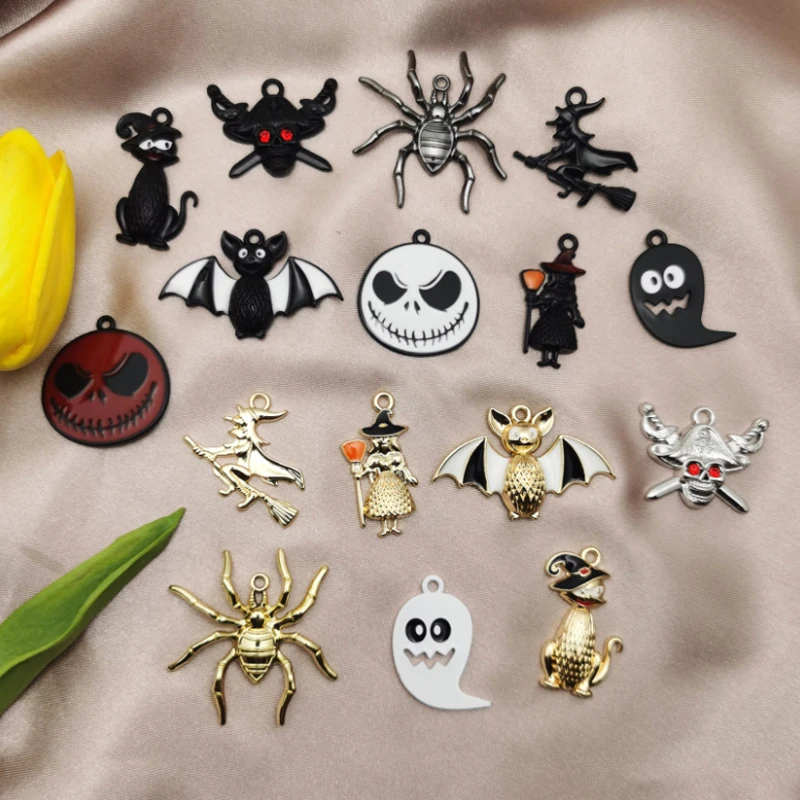 

10Pcs/Pack New Halloween Funny Pirate Ghost Earring Pendant Alloy Spray Paint DIY Making Earring Keychain Pendant Material