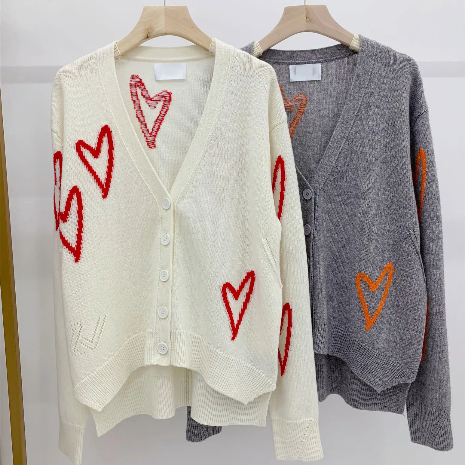 

Love jacquard ladies cashmere cardigan sweater v-neck long sleeve loose women knit cardigan sweater 2021 autumn winter new