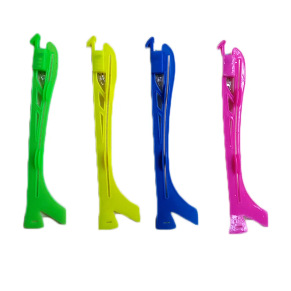 

1 Pcs Amazing LED Light Arrow Plane Helicopter Flying Toy Party Fun Gift Led Light Kids Flying Toys