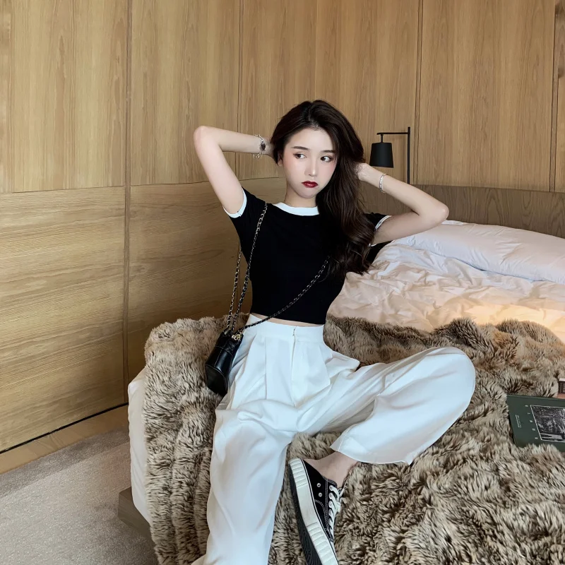 Женская футболка с круглым вырезом коротким рукавом и открытой спиной|Футболки| |