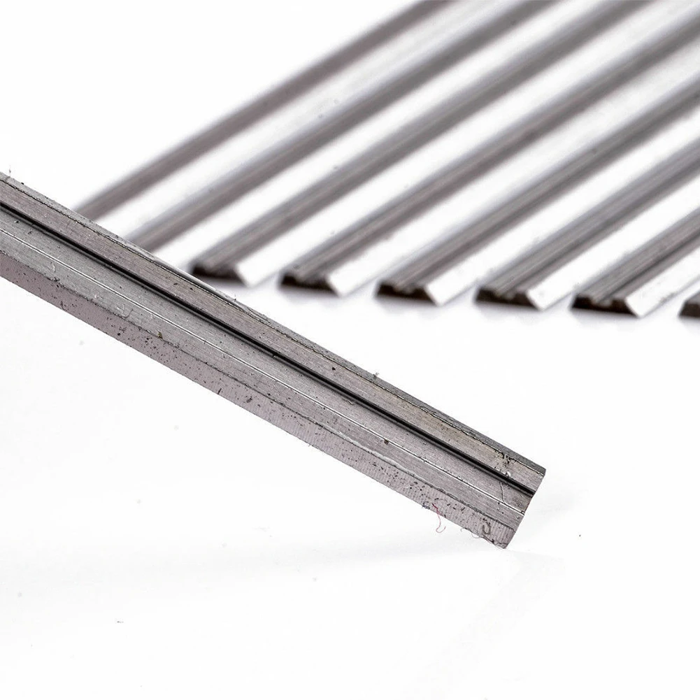 

10 . 82 Sharp HSS Makita Bosch