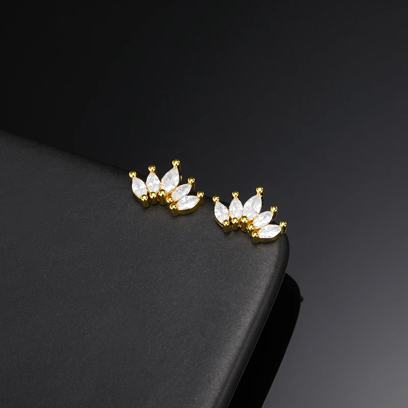 

Minimalism Cute Zircon Princess Crown Earrings For Women CZ Zircon Crystal Baby Kids Stud Earrings Party Birthday Gift