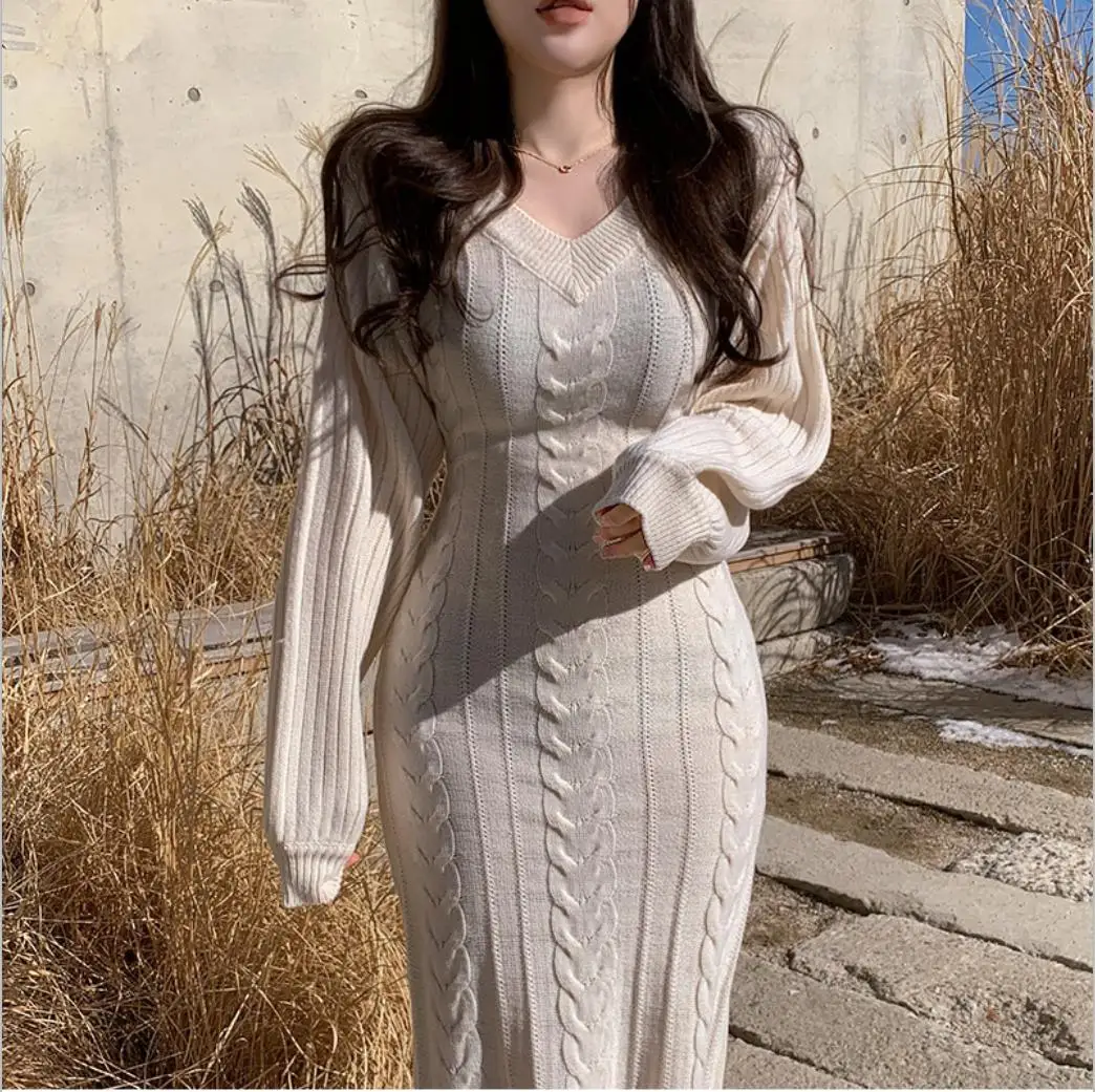 

Женское трикотажное платье с V-образным вырезом, длинным рукавом и разрезом