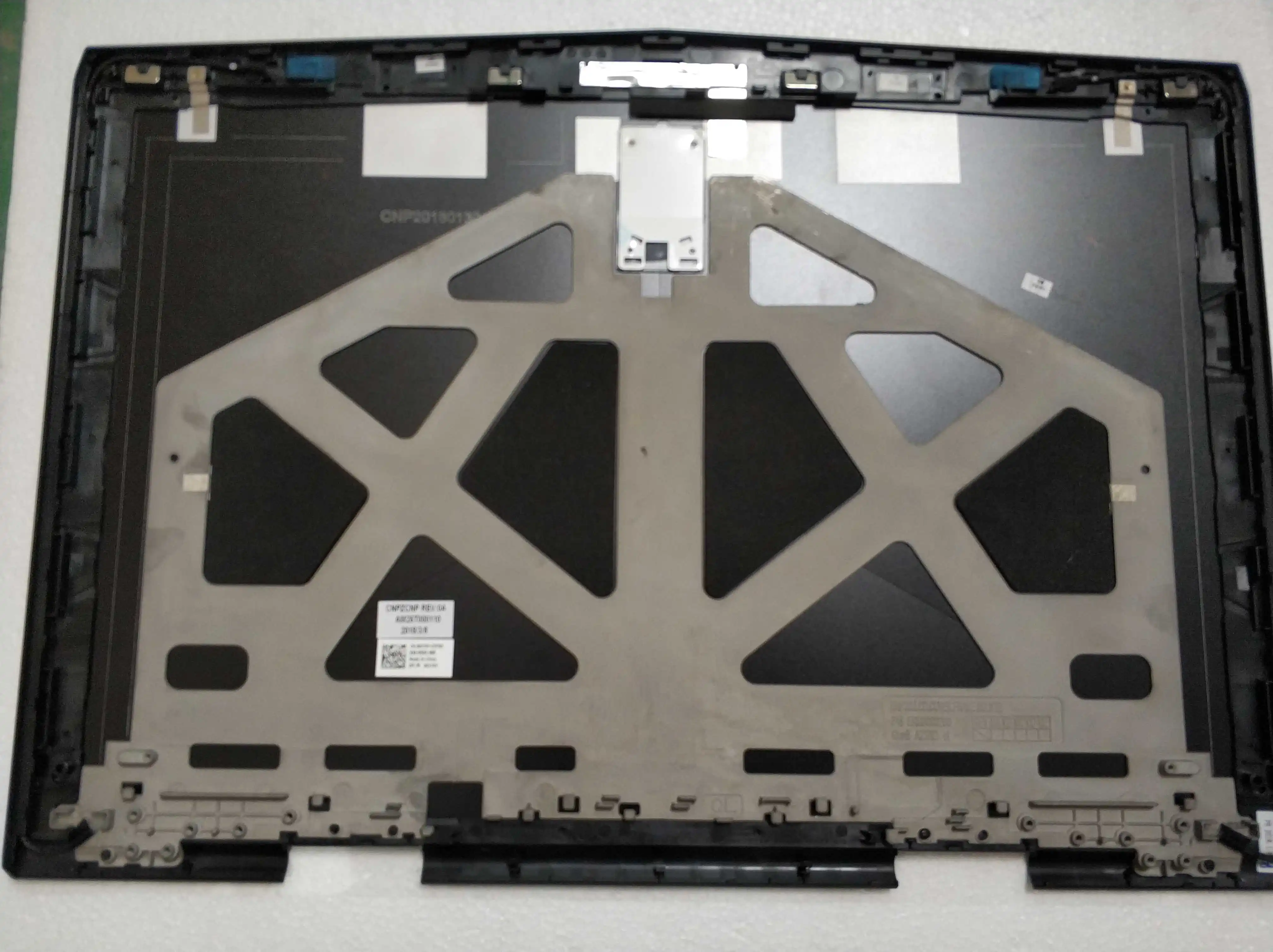 

dell ALIENWARE 17 R5 A 0J70Y