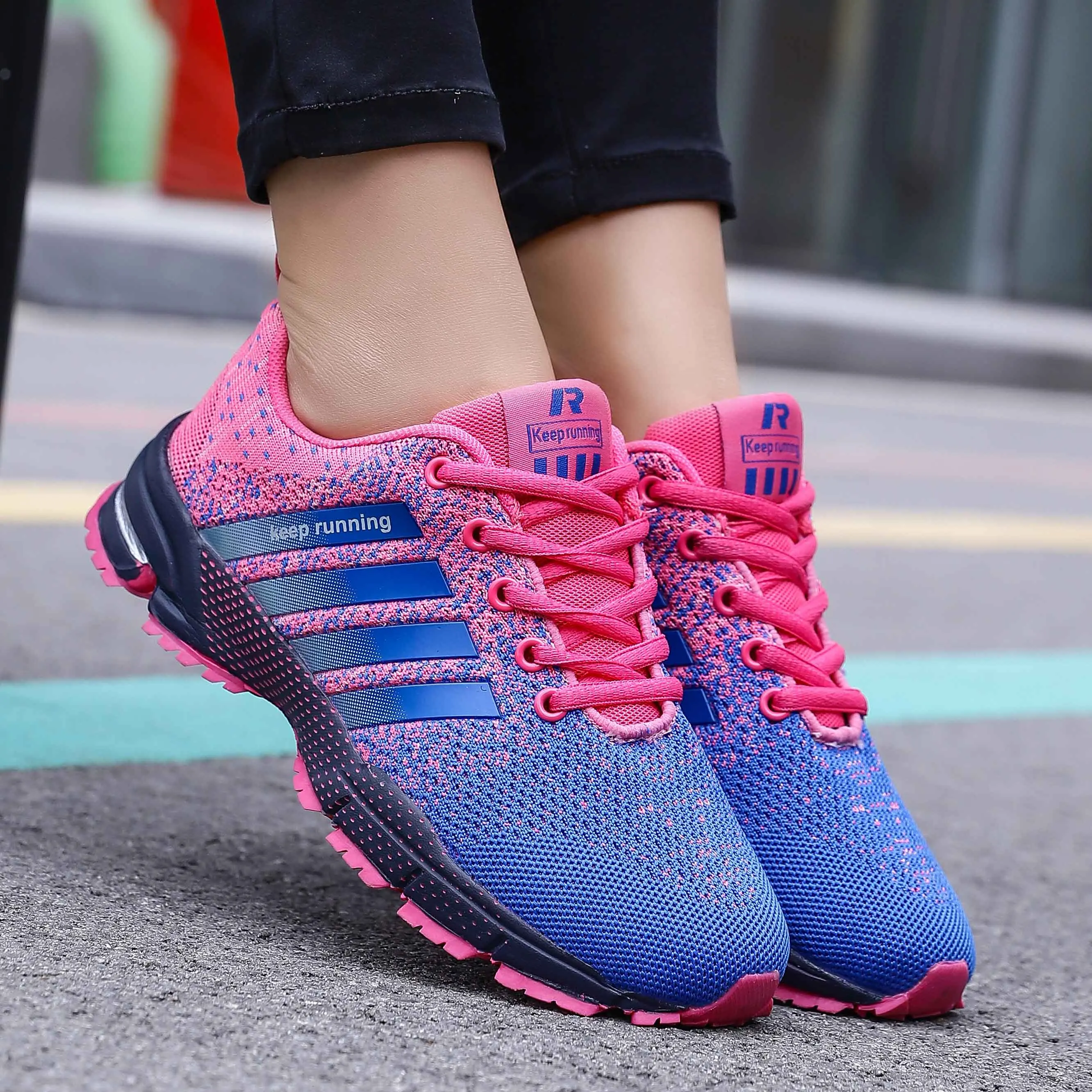 Женская обувь для бега, дышащие женские кроссовки Flyknit, мужские брендовые Нескользящие повседневные спортивные кроссовки, полосатая обувь для влюбленных, Размеры 35-46