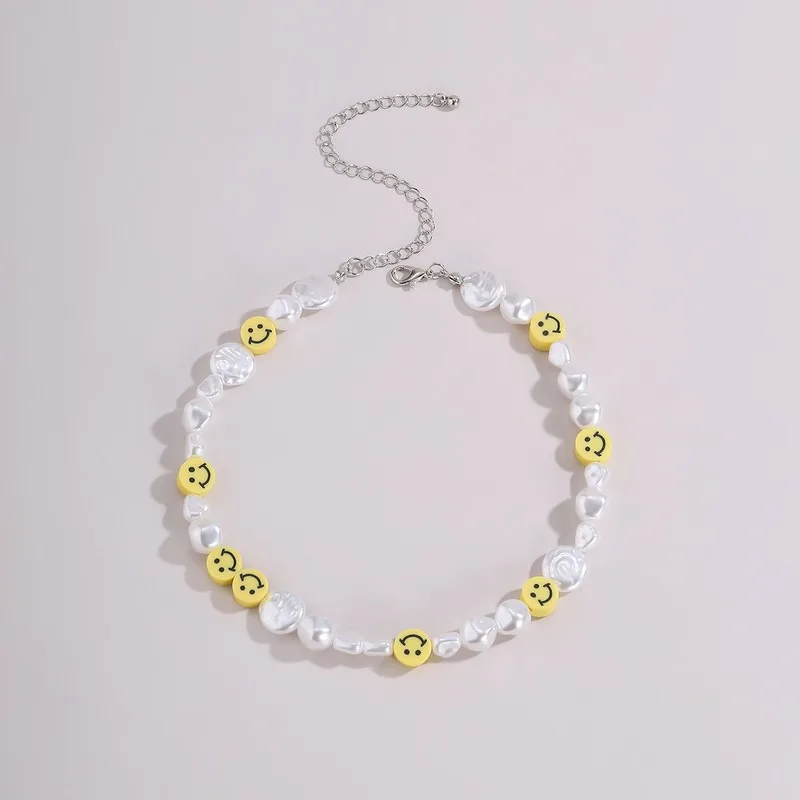 

Necklaces Woman Smiling Face Necklace Women Vintage Baroque Jewellery Ladies Artificial Pearls Lovers Trendy Cute Fun Halskette