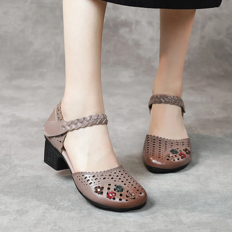 

2021 Summer New 5cm Heel Sandals Women Block Heel Hollow Middle Aged Mother Flower Sandals Genuine Leather Ladies Shoes