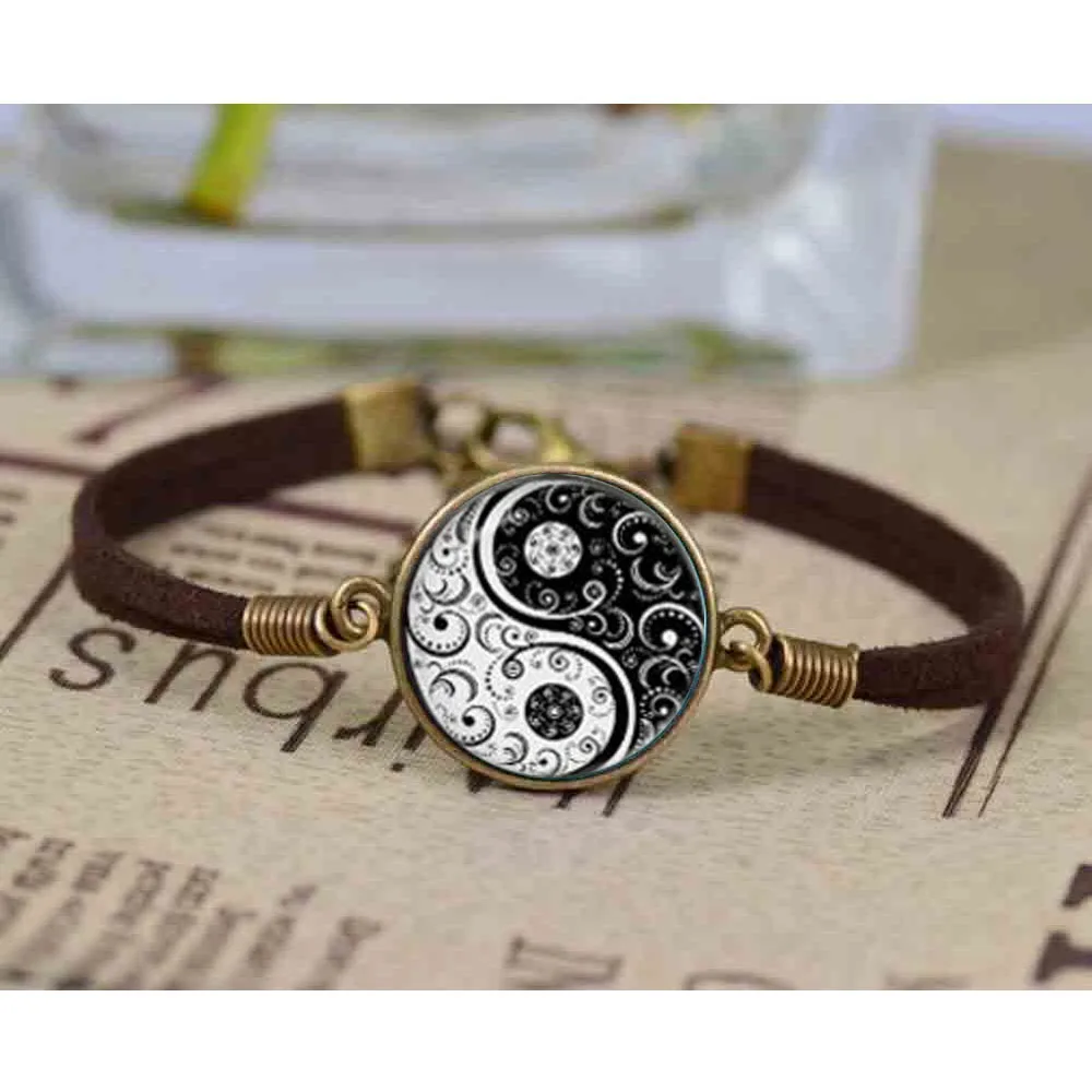 

Bracelet YIN YANG black and white glass personality balance Round Dome jewelry bracelet adjustable bracelet handmade 100%