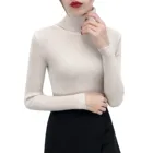 Женский свитер с длинным рукавом и воротником хомут