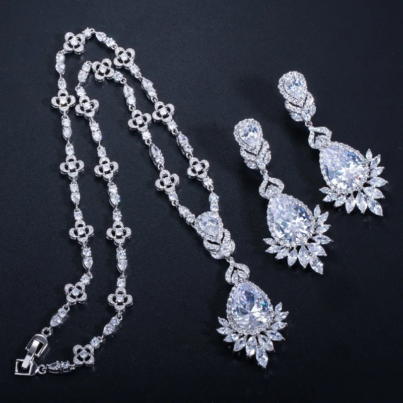 

Bride Wedding Zircon Necklace Wedding Jewelry Necklace Earrings Set of Two