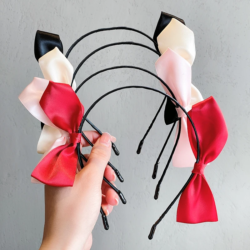 Черная бархатная повязка на голову с бантом полуободковая Шпилька корейский