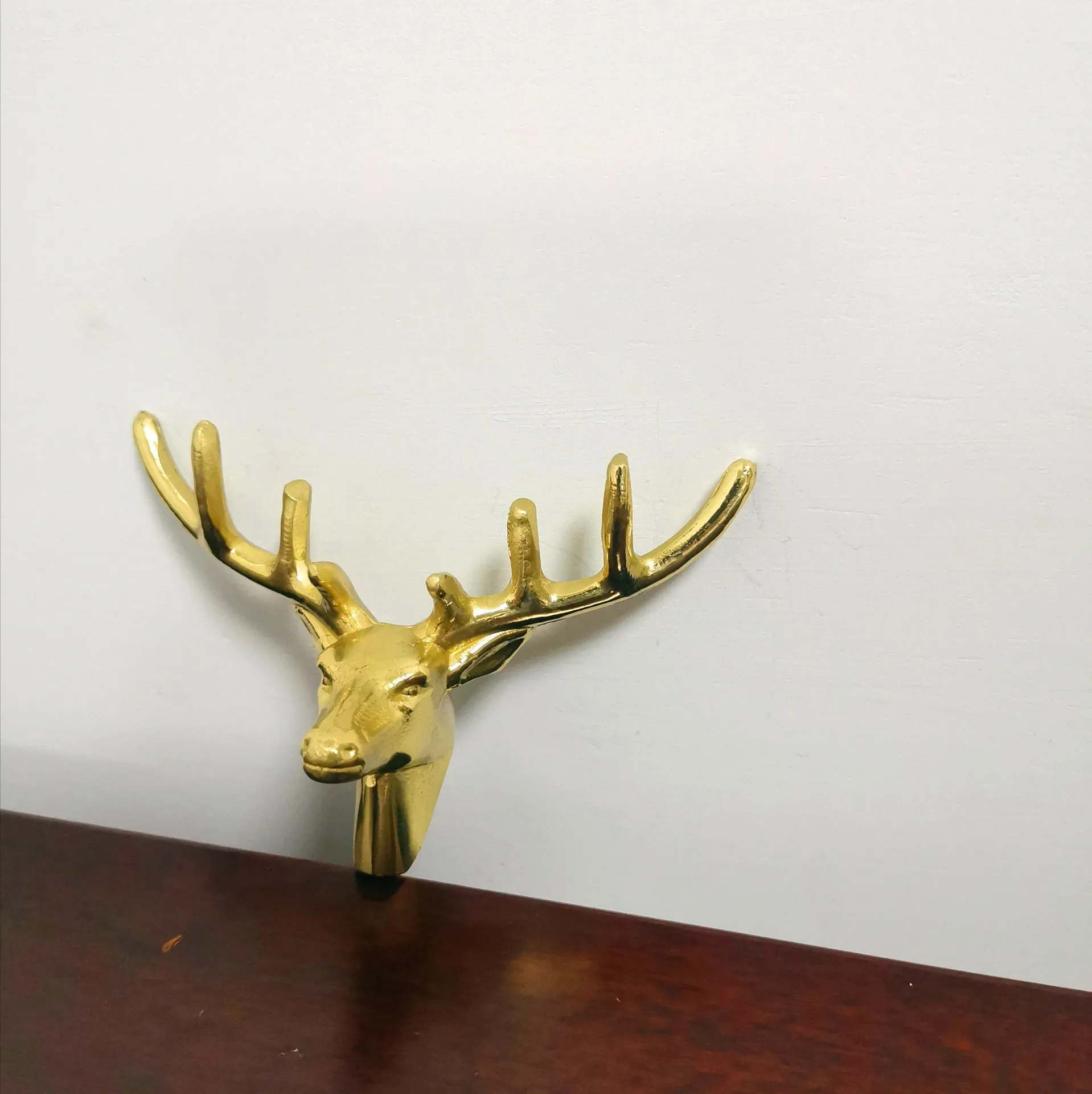 Американский голова оленя ретро стиль ручка твердая латунь золотой черный ящик