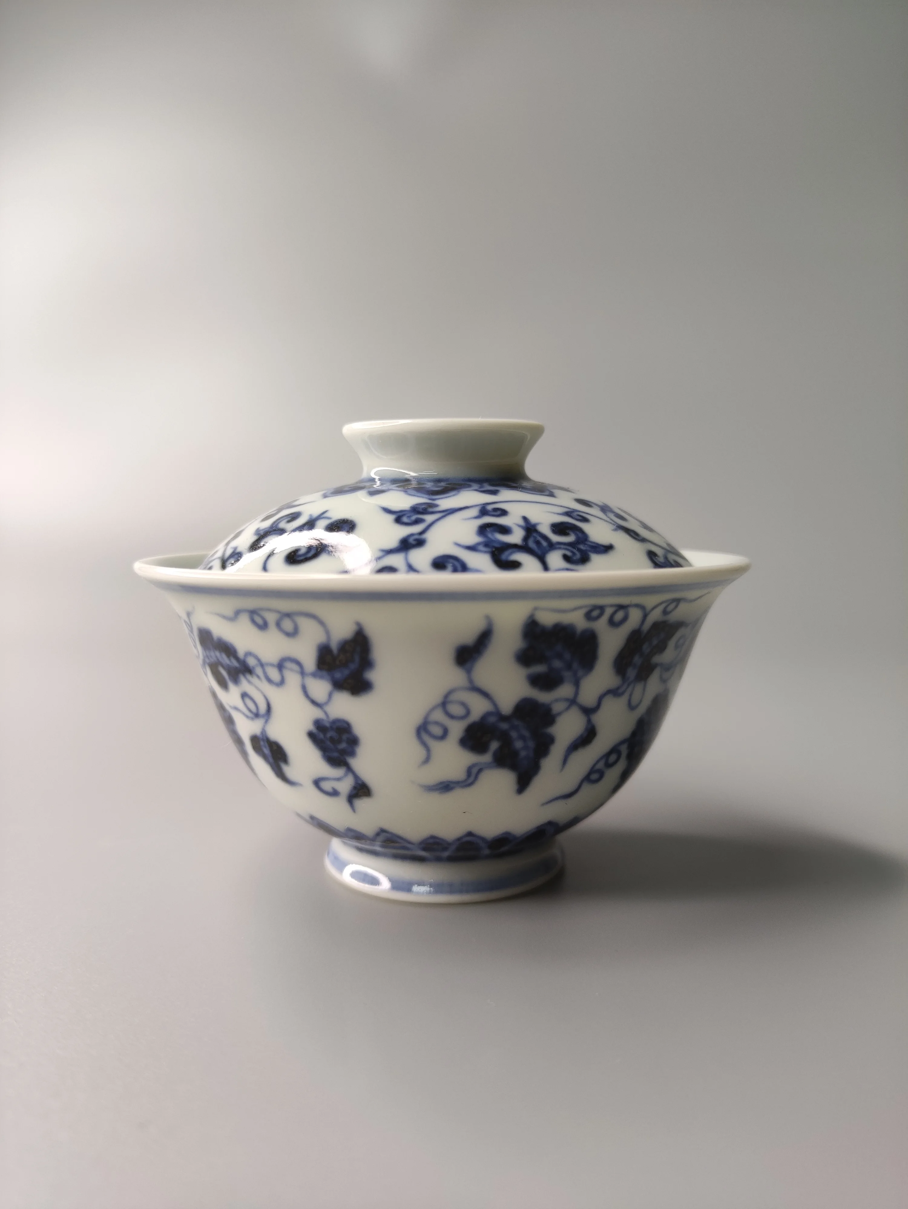 [GUANGU] сине белый фарфор с узором винограда|Пиалы для чая| |