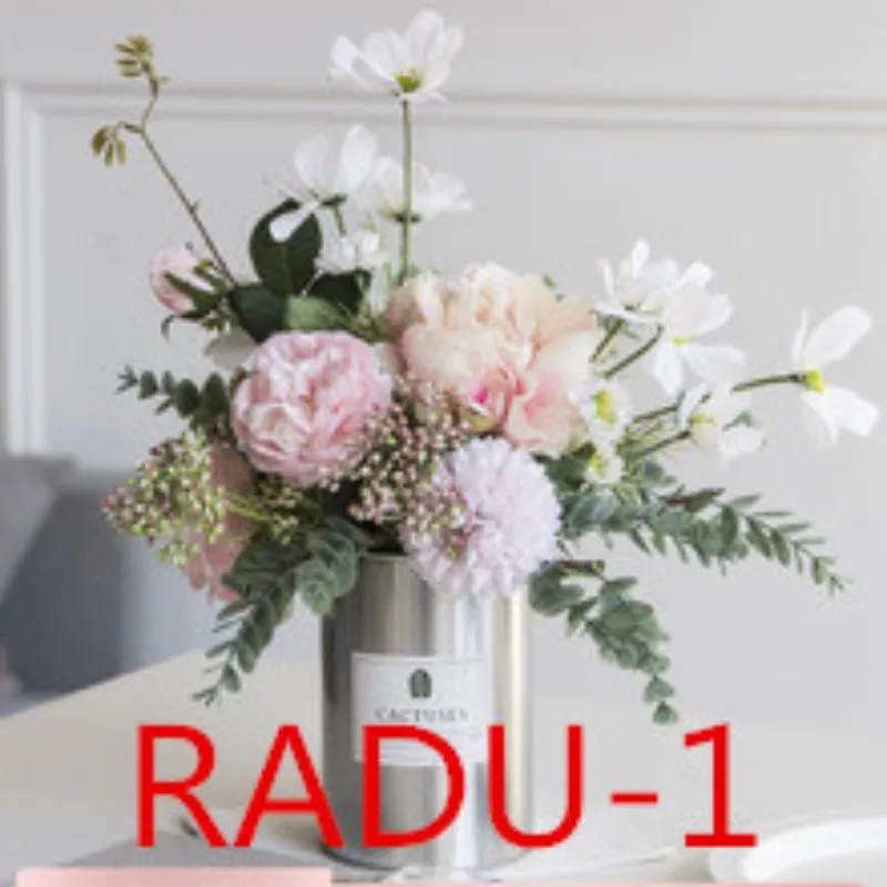 

Weddings and important occasions / Wedding accessories / Bridal bouquets RADU