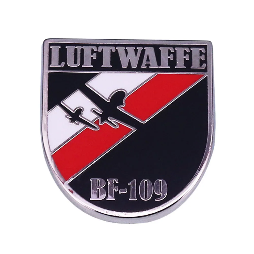 

GERMAN LUFTWAFFE AIR FORCE BF-109 METAL BADGE ENAMEL PIN COCKADE BROOCH