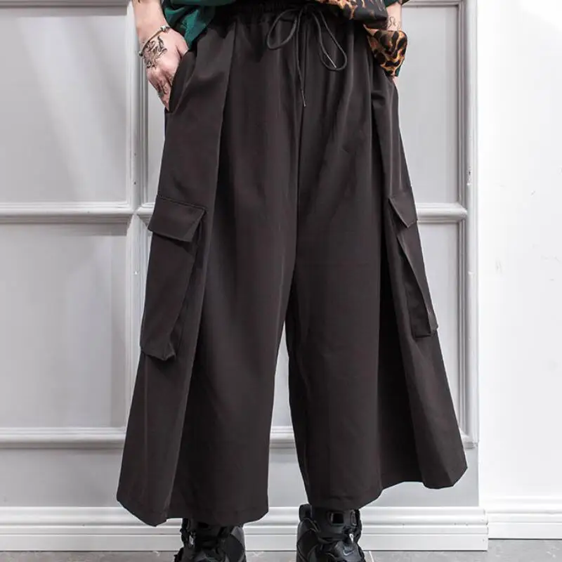 

HOT/Summer Men’s New Fashion Personalized Customization Large size Hair stylist big pocket cargo pants wide leg hakama/27-42