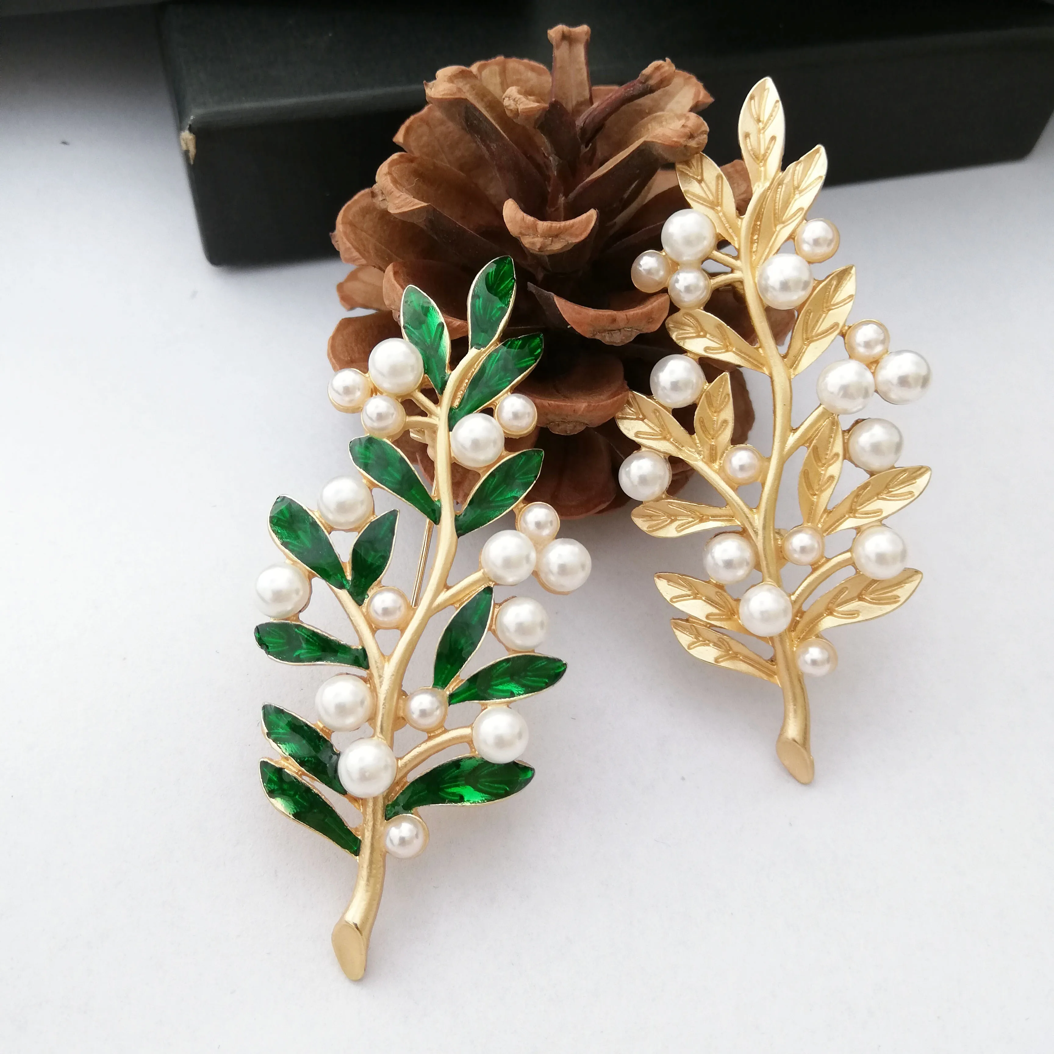 Новинка 2018 Женская эмалированная брошь в европейском и американском стиле -