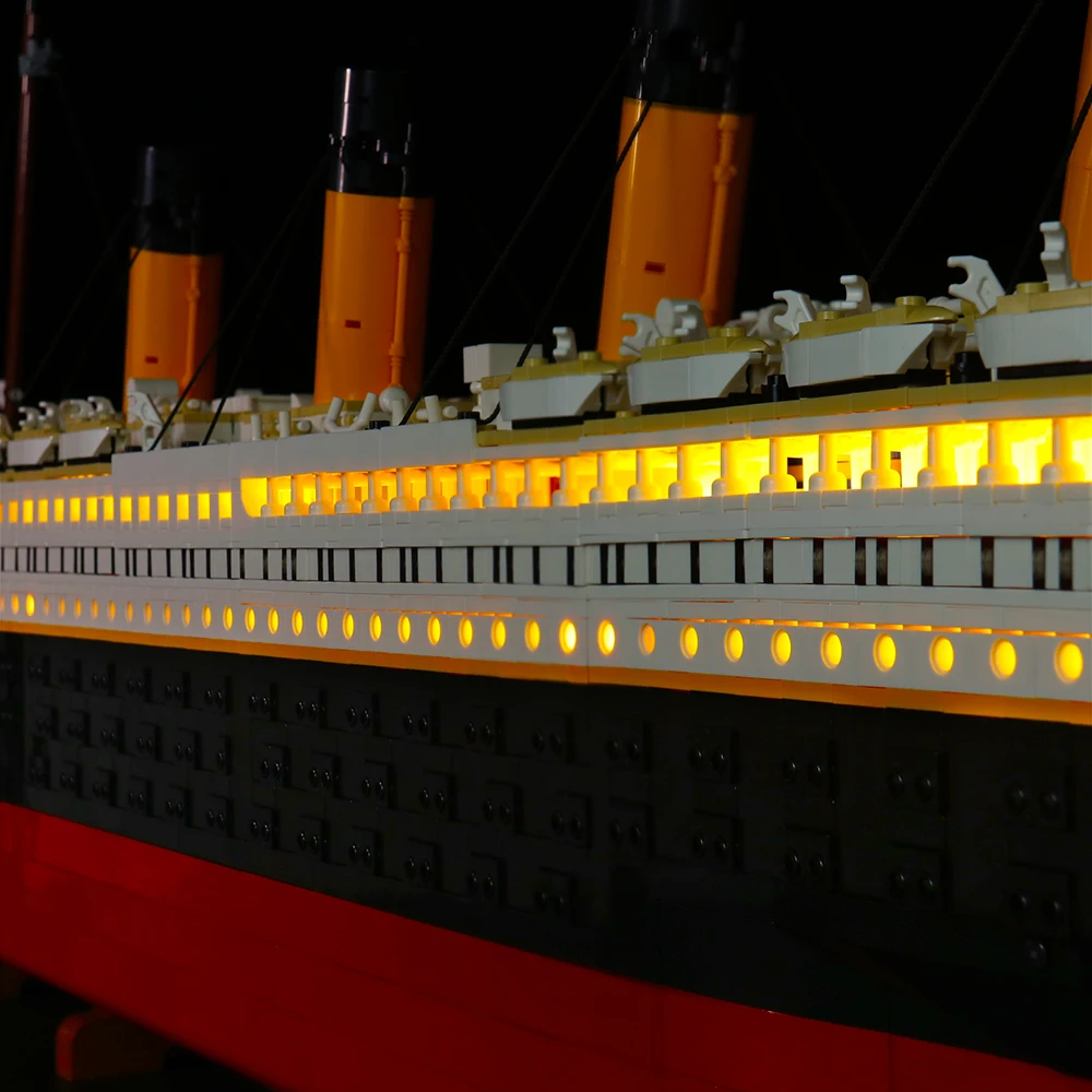 Конструктор Титаник совместимый с LEGO 2021 10294 | Игрушки и хобби