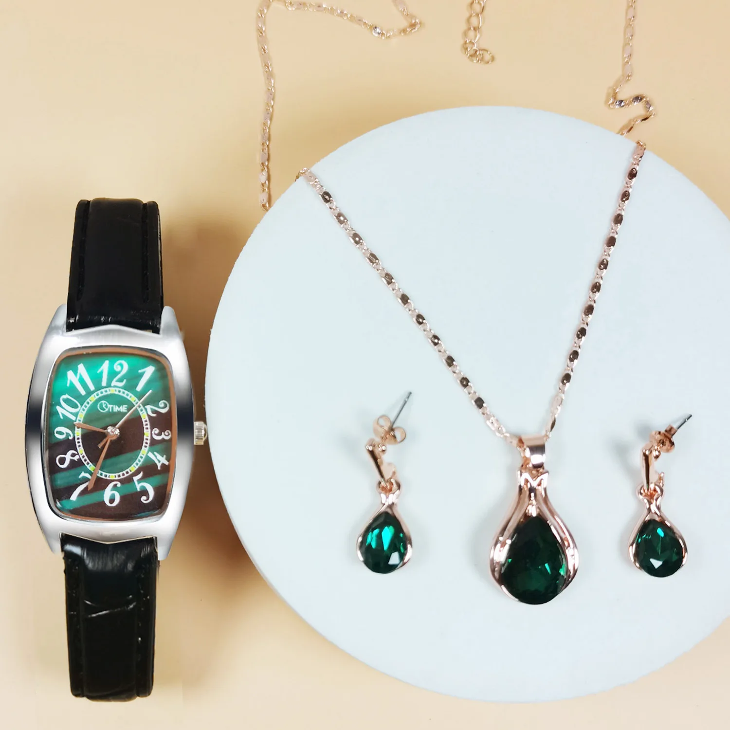 

Retro small square shell luminous watch Korean fashion compact female watch ladies leather watch top style fashion luxury
