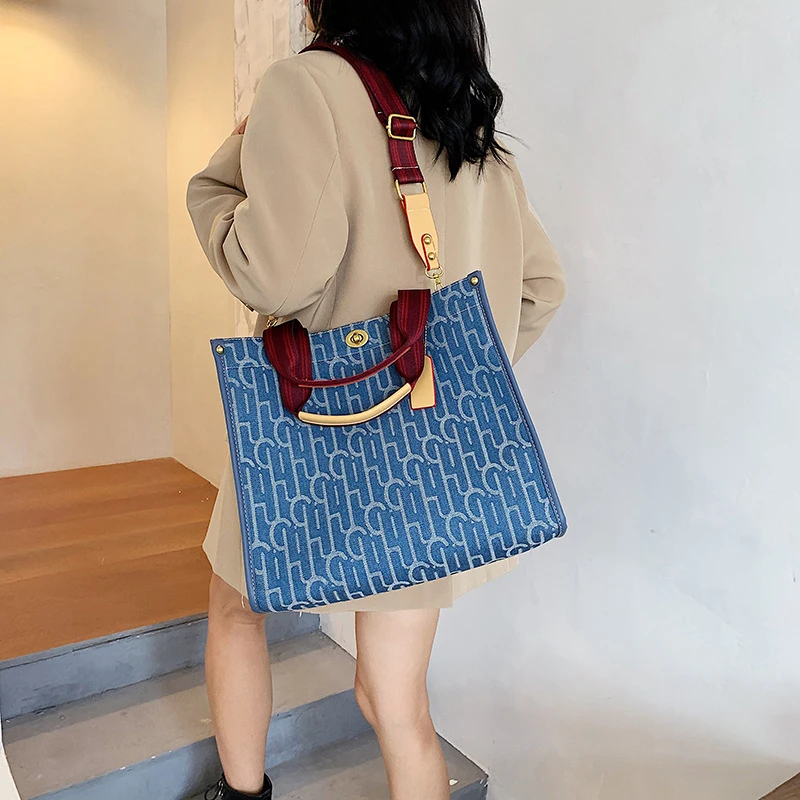 

High-Quality Canvas Bag Luxury Brand Designer Female Handbag Fashion Printing One-Shoulder Messenger Bag Large-Capacity Tote Bag
