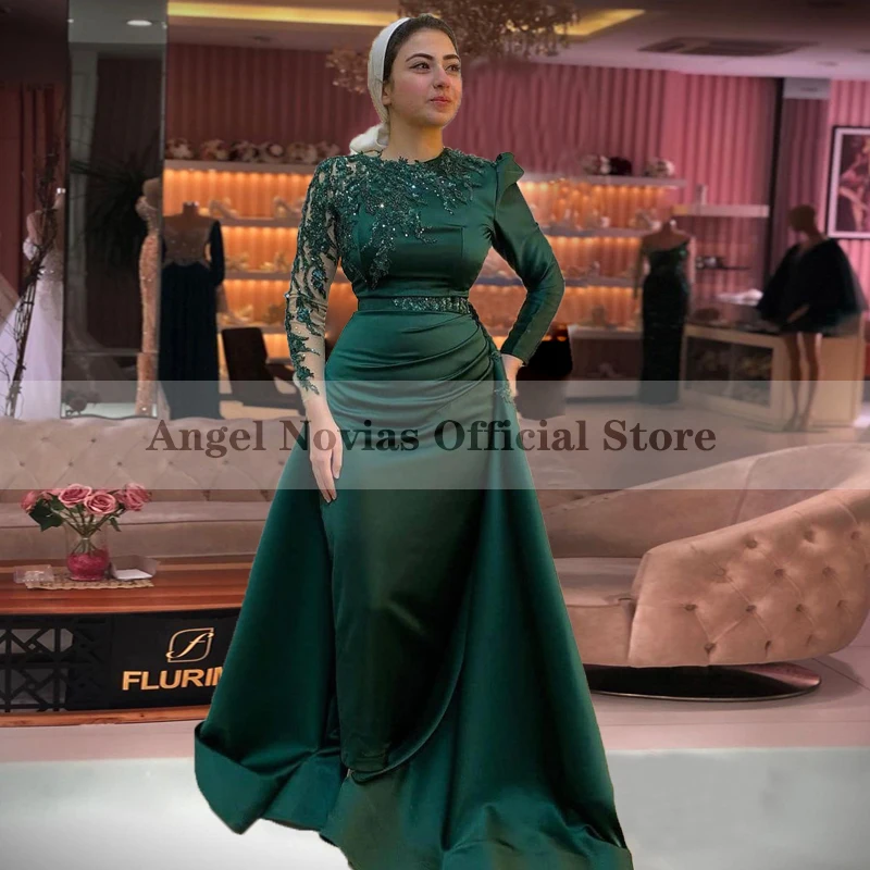 Женское атласное вечернее платье до пола длинное зеленое с длинным рукавом в