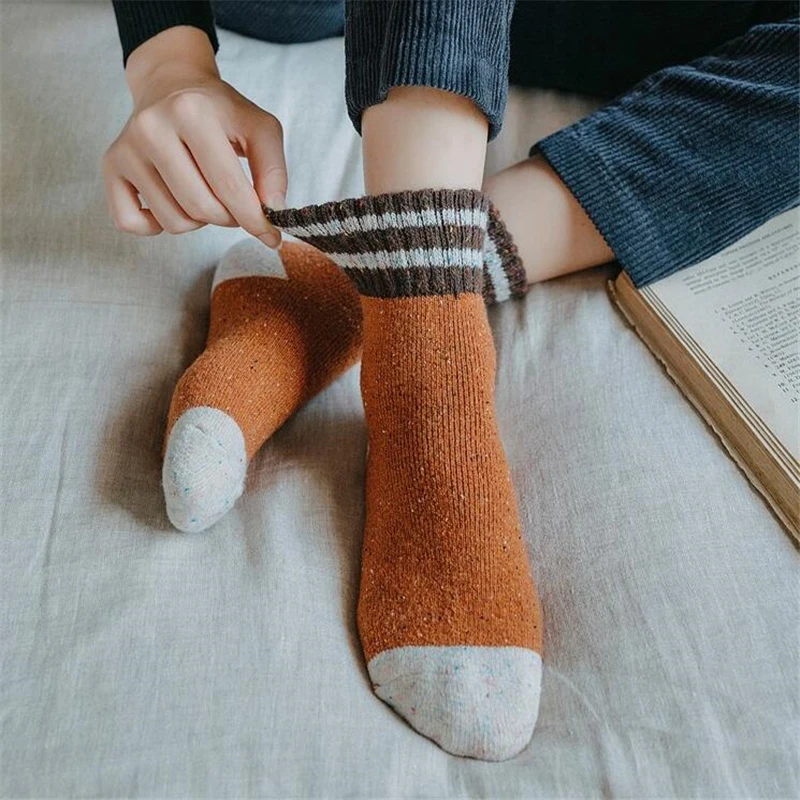 

Autumn Winter Women Socks New Fashion Thick Terry Wool Socks With Striped Dotted Yarn Warm Christmas Socks Casual All-match Sock