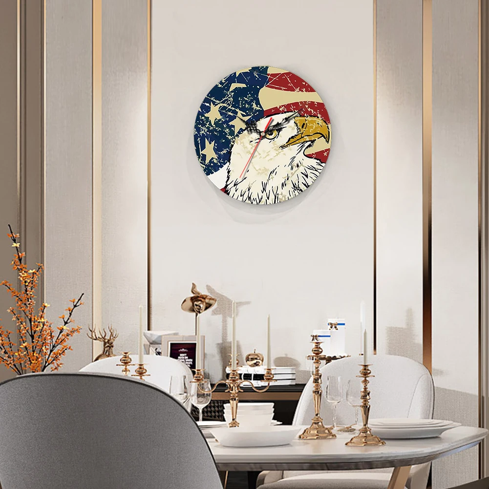 

Modern European And American Style Wall-Mounted Clock Mischievous Woodpecker Pattern Three Styles Housewarming Gift For Friends