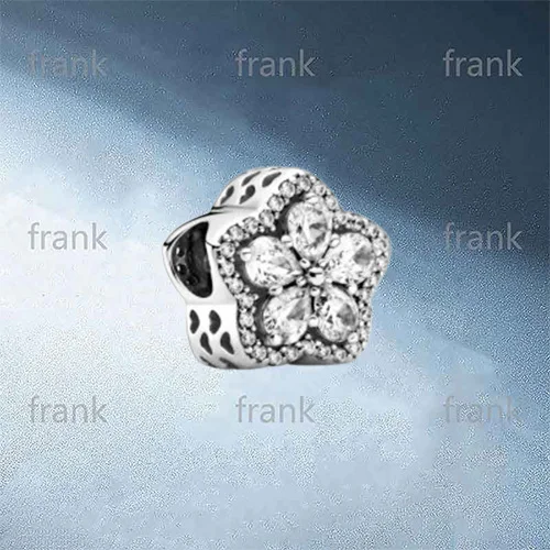 

799224C01 Sparkling Snowflake Pave Charm