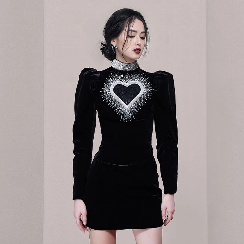 

Luxury Runway Autumn Velvet Bodycon Dress 2021 Elegant Women's Stand Collar Diamonds Heart Pattern Puff Sleeve Slim Party Dress