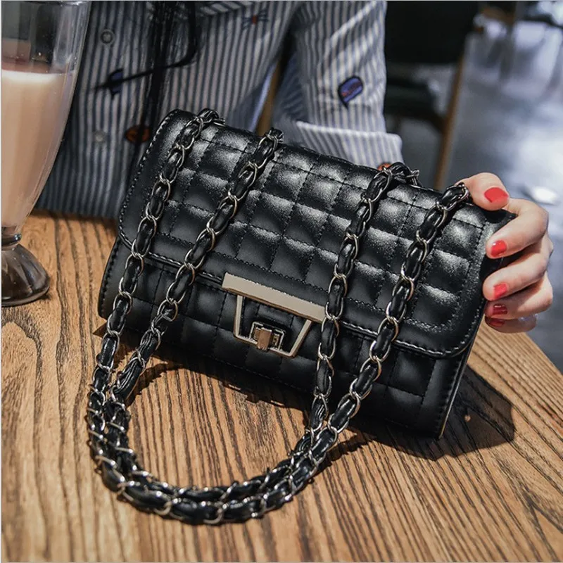 

Ms chain shoulder inclined across packages The new fashion female package with cover lock black classic small square PU bag