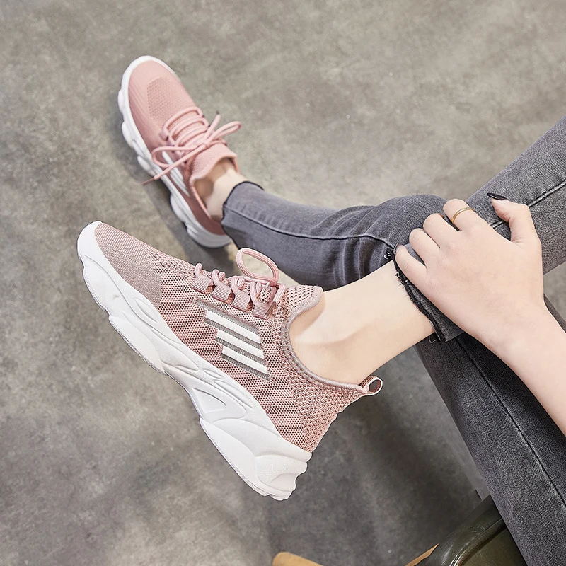 

New Spring White Women Sneakers Platform Fashion Breather Light Outdoor Tennis Shoes Flat Air Mesh Running Sports Ladies Shoes