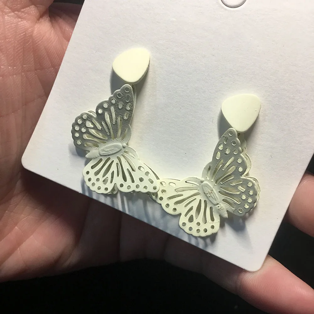Серьги-гвоздики в виде белых бабочек для детей корейские ювелирные изделия 2020 |