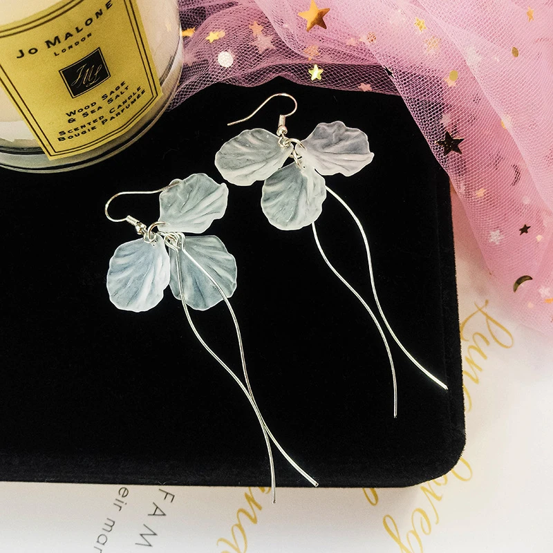 

Flower Tassel Earrings Temperament Long Geometric Pendant Earrings Acrylic Fashion Woman Jewelry Accessories Earrings Fairy 2020
